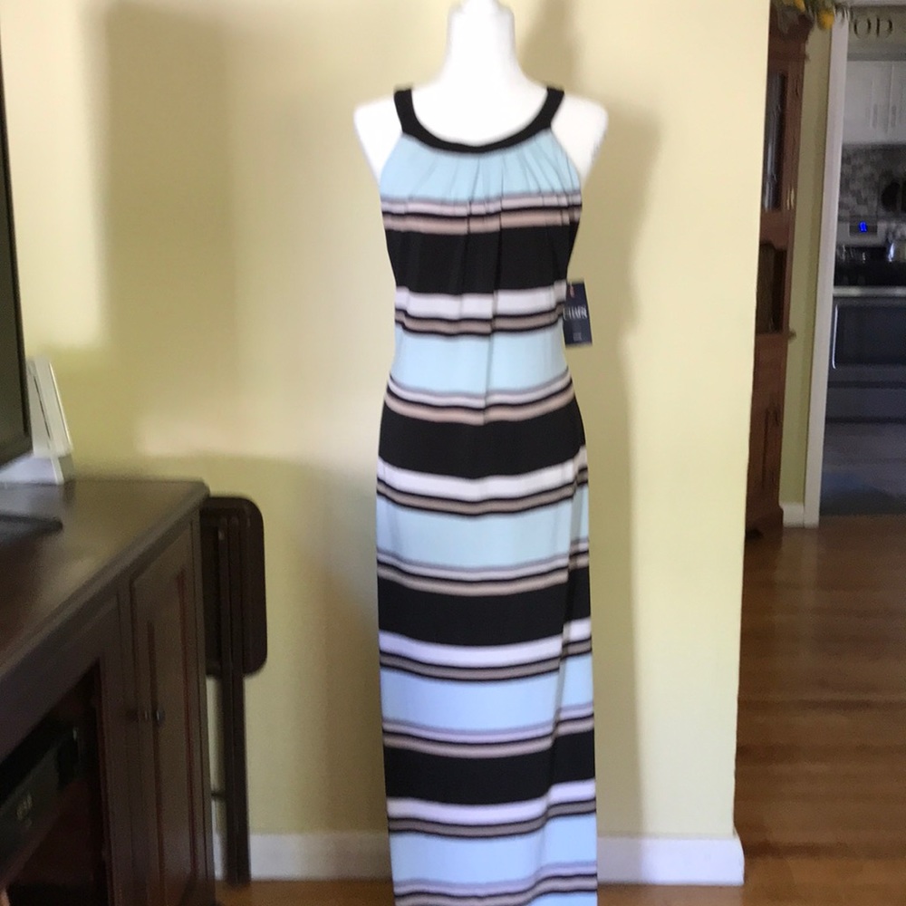 New with tags chaps maxi dress